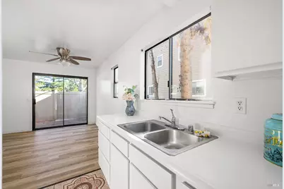 2123 W Steele Lane, Santa Rosa, CA 95403 - Photo 10