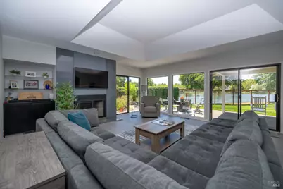 9636 Lakewood Drive, Windsor, CA 95492 - Photo 2