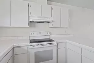 900 Southampton Rd, Benicia, CA 94510 - Photo 16