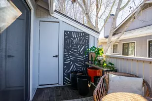 34 Schooner Ct, Richmond, CA 94804 - Photo 22