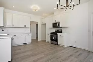 19285 Ravenhill Rd, Hidden Valley Lake, CA 95467 - Photo 24