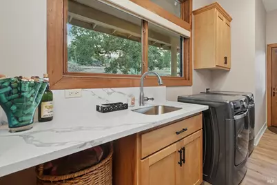 17205 Black Oak Hill Drive, Middletown, CA 95461 - Photo 18