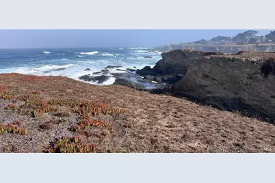 17290 Ocean Drive, Fort Bragg, CA 95437 - Photo 2