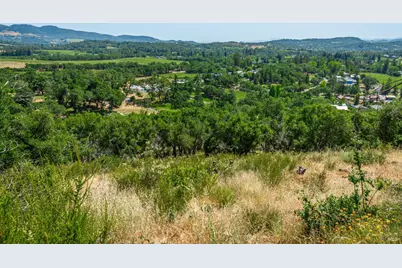 1114 Mount George Avenue, Napa, CA 94558 - Photo 10