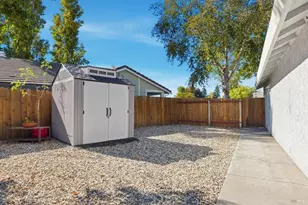 830 Green Dr, Dixon, CA 95620 - Photo 32