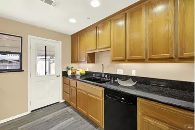 112 E Kentucky Street, Fairfield, CA 94533 - Photo 26