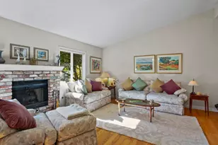 20 Carob Way, Novato, CA 94945 - Photo 2