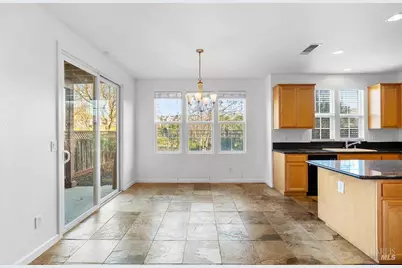 8356 Bennington Court, Vallejo, CA 94591 - Photo 6