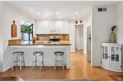 5 Creekside Drive, San Rafael, CA 94903 - Photo 24