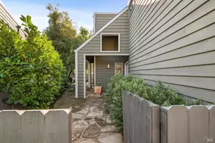 5 Creekside Dr, San Rafael, CA 94903 - Photo 4