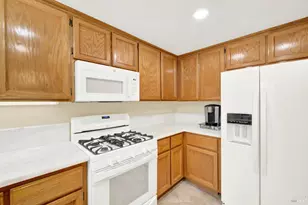 385 Sun Valley Way, Vacaville, CA 95688 - Photo 40