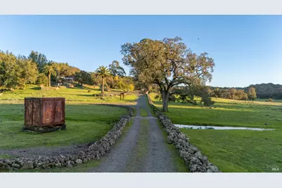 5100 Lovall Valley Road, Sonoma, CA 95476 - Photo 2
