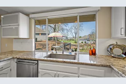 8151 Oakmont Drive, Santa Rosa, CA 95409 - Photo 24