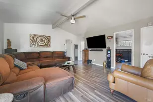 219 Wisconsin St, Fairfield, CA 94533 - Photo 6