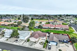 192 Carlsbad Cir, Vacaville, CA 95687 - Photo 6