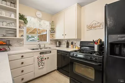 1561 Talmage Court, Ukiah, CA 95482 - Photo 8