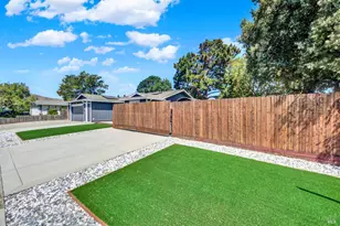 680 Silver Lake Dr, Fairfield, CA 94534 - Photo 8