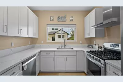 2213 Tapian Way, Santa Rosa, CA 95403 - Photo 10