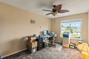 160 Bristol Dr, Vacaville, CA 95687 - Photo 32