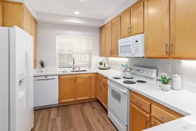 852 Diablo Avenue #102, Novato, CA 94947 - Photo 4