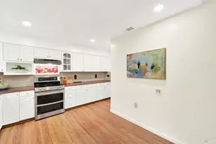 126 Olympic Cir, Vacaville, CA 95687 - Photo 28