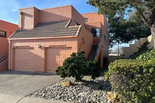 104 Nantucket Ln, Vallejo, CA 94590 - Photo 2