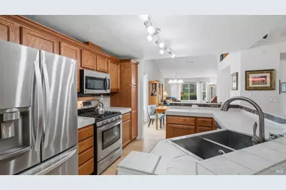 419 Trillick Court, Vacaville, CA 95688 - Photo 8