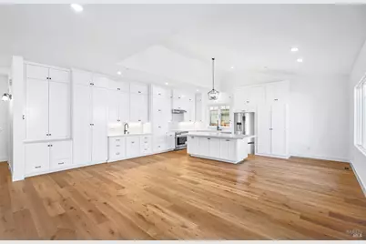 320 Cecile Court, Napa, CA 94558 - Photo 2