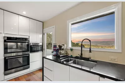 4127 Dry Creek Road, Napa, CA 94558 - Photo 14