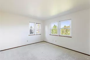 324 Burgundy Rd, Healdsburg, CA 95448 - Photo 32