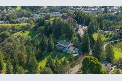 324 Burgundy Road, Healdsburg, CA 95448 - Photo 50