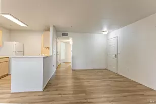 2001 Eastwood Dr, Vacaville, CA 95687 - Photo 8