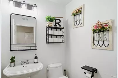 670 Hubbs Court, Benicia, CA 94510 - Photo 26