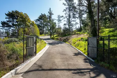 2800 Paradise Drive, Tiburon, CA 94920 - Photo 10