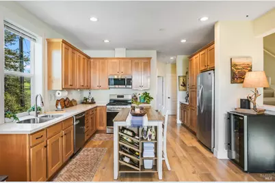 2668 Franz Kafka Avenue, Santa Rosa, CA 95404 - Photo 6