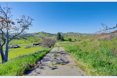 7668 English Hills Road, Vacaville, CA 95688 - Photo 78