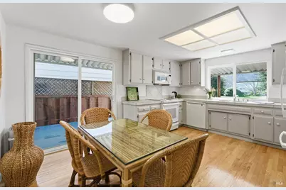 8891 Oakmont Drive, Santa Rosa, CA 95409 - Photo 34