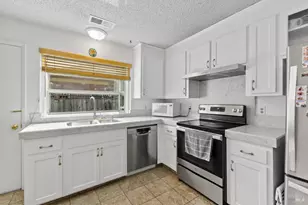 19295 Junipero Serra Dr, Sonoma, CA 95476 - Photo 10