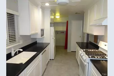 102 Royal Oak Court, Fairfield, CA 94533 - Photo 6