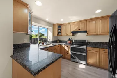 3327 Colonial Court, Fairfield, CA 94534 - Photo 18