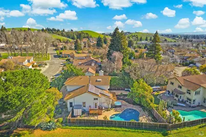 3327 Colonial Court, Fairfield, CA 94534 - Photo 4