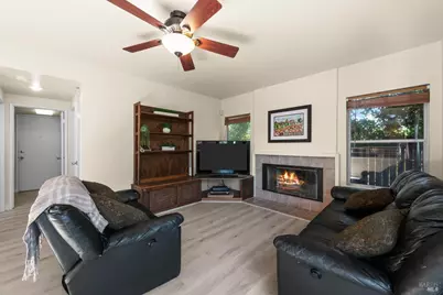 3327 Colonial Court, Fairfield, CA 94534 - Photo 24