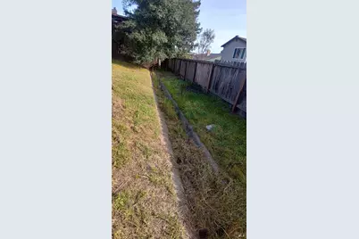 445 Lakehurst Court, Fairfield, CA 94533 - Photo 20