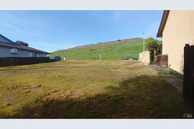 445 Lakehurst Court, Fairfield, CA 94533 - Photo 26