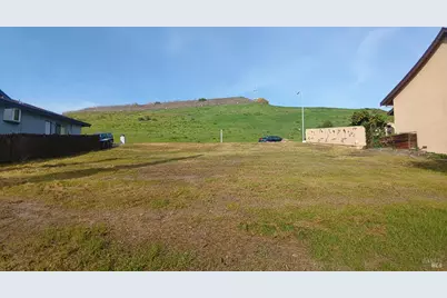 445 Lakehurst Court, Fairfield, CA 94533 - Photo 22