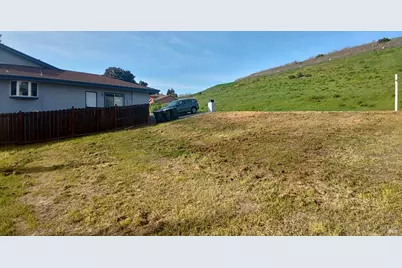 445 Lakehurst Court, Fairfield, CA 94533 - Photo 28