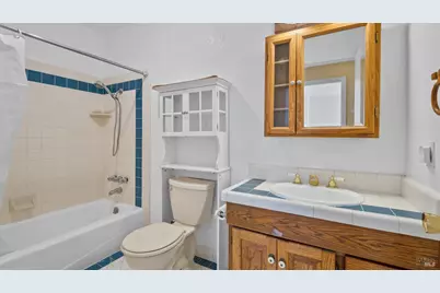5036 Algiers Avenue, Santa Rosa, CA 95409 - Photo 24