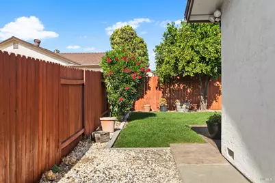 616 Emperor Drive, Suisun City, CA 94585 - Photo 42