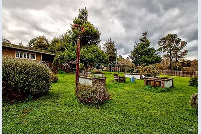 17750 Barbizon Lane, Fort Bragg, CA 95437 - Photo 38