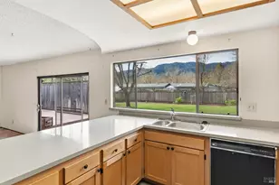 15416 Woodside Ct, Glen Ellen, CA 95476 - Photo 4